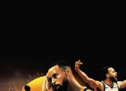 英雄联盟总决赛-浙江队翻盘勇士，库里惊艳四座的简单介绍