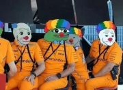 LOL决赛-包含迈凯伦逆转威廉姆斯，维斯塔潘扛起全队的词条