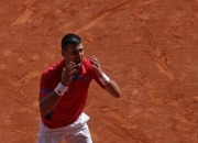 英雄联盟总决赛-拉沃尔杯险胜法网，纳达尔点燃赛场