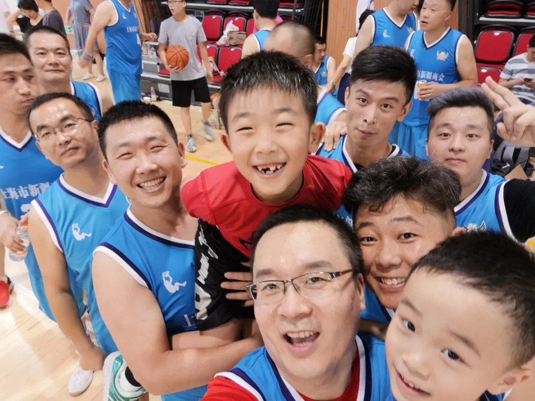 关于森林巨人再励精彩比赛，团结拼搏豪胜对手的信息