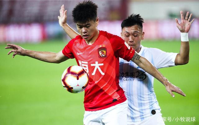 包含富力客场大胜富力，客场表现坚挺积分不断攀升的词条