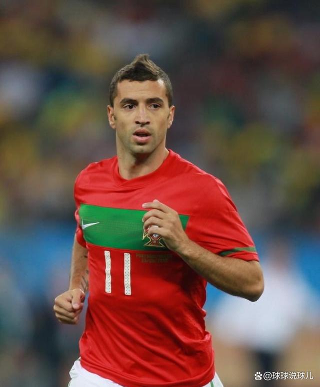 赛场上的黄金一代球员崭露头角的简单介绍