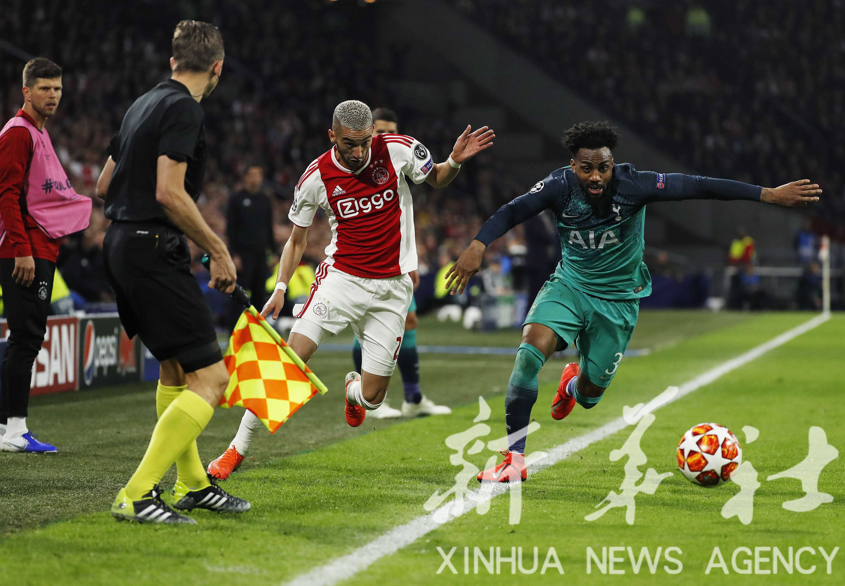 阿贾克斯团结一致，晋级决赛成定局