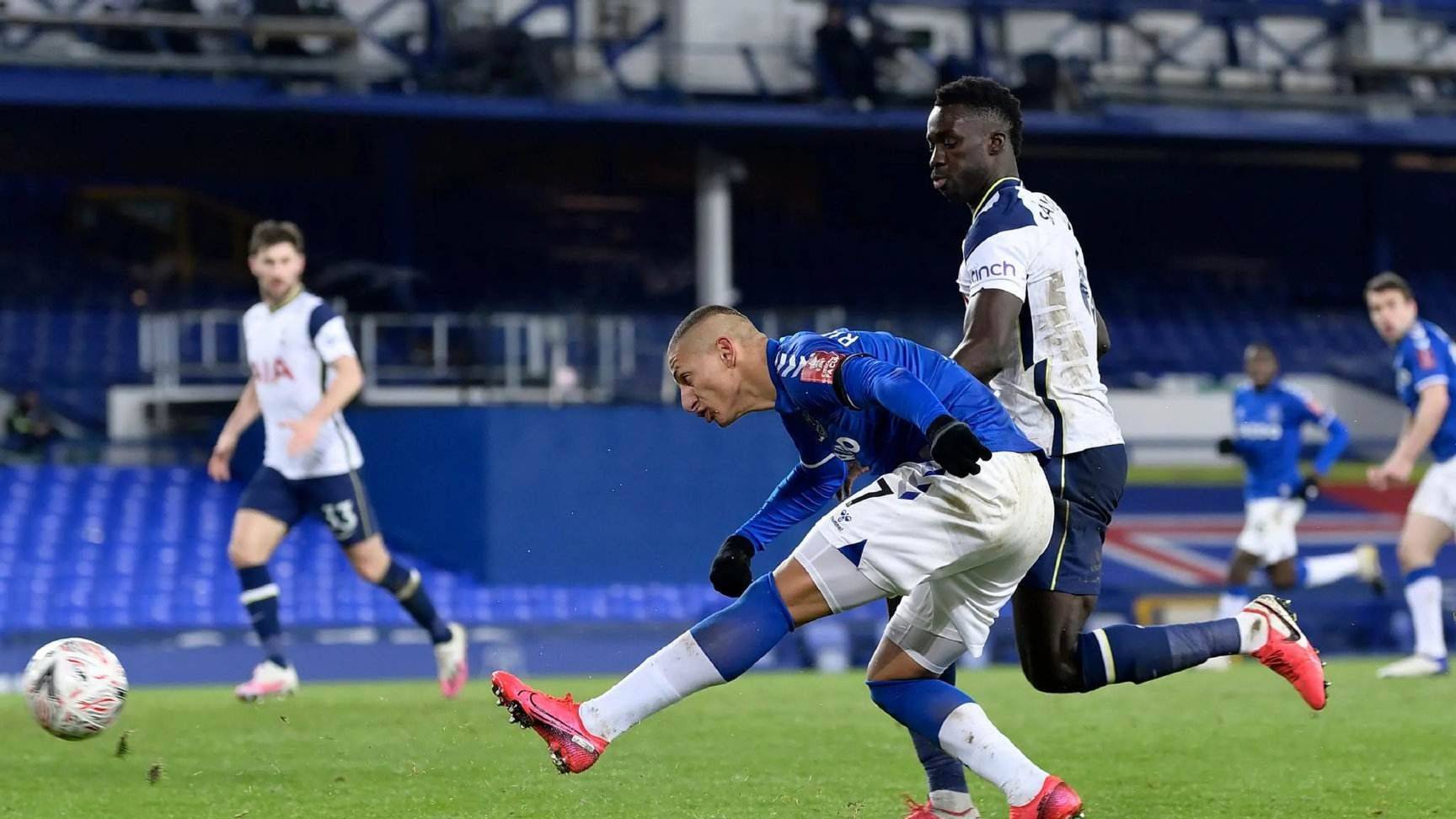 狼队主场-战平埃弗顿,车臣高富帅再破球荒的简单介绍