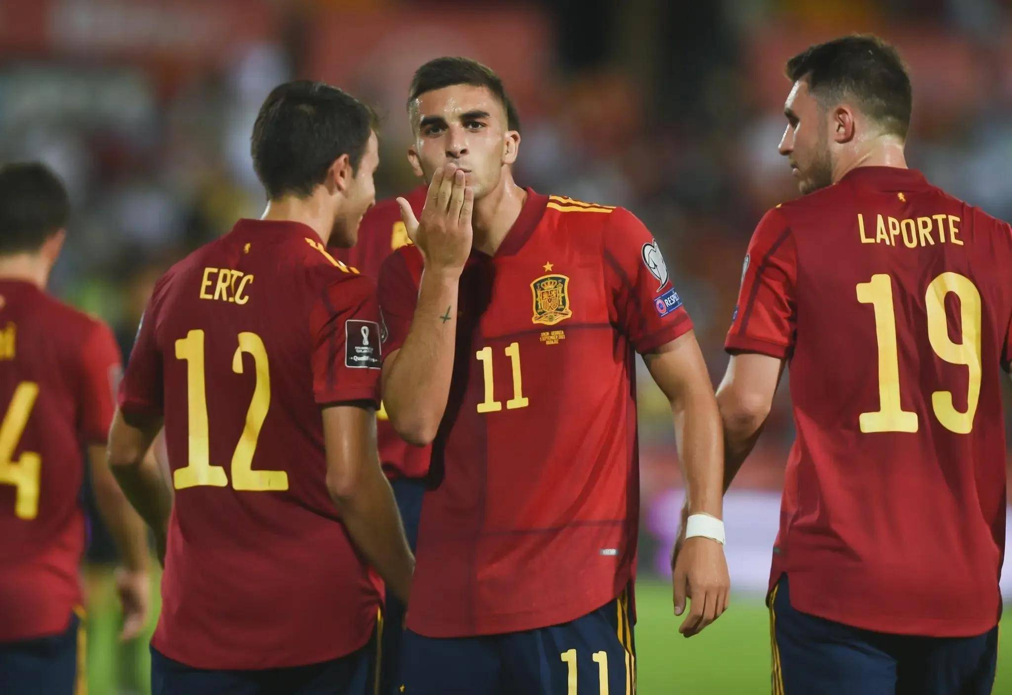 西班牙绝杀乌拉圭，楚阿梅尼带队取胜