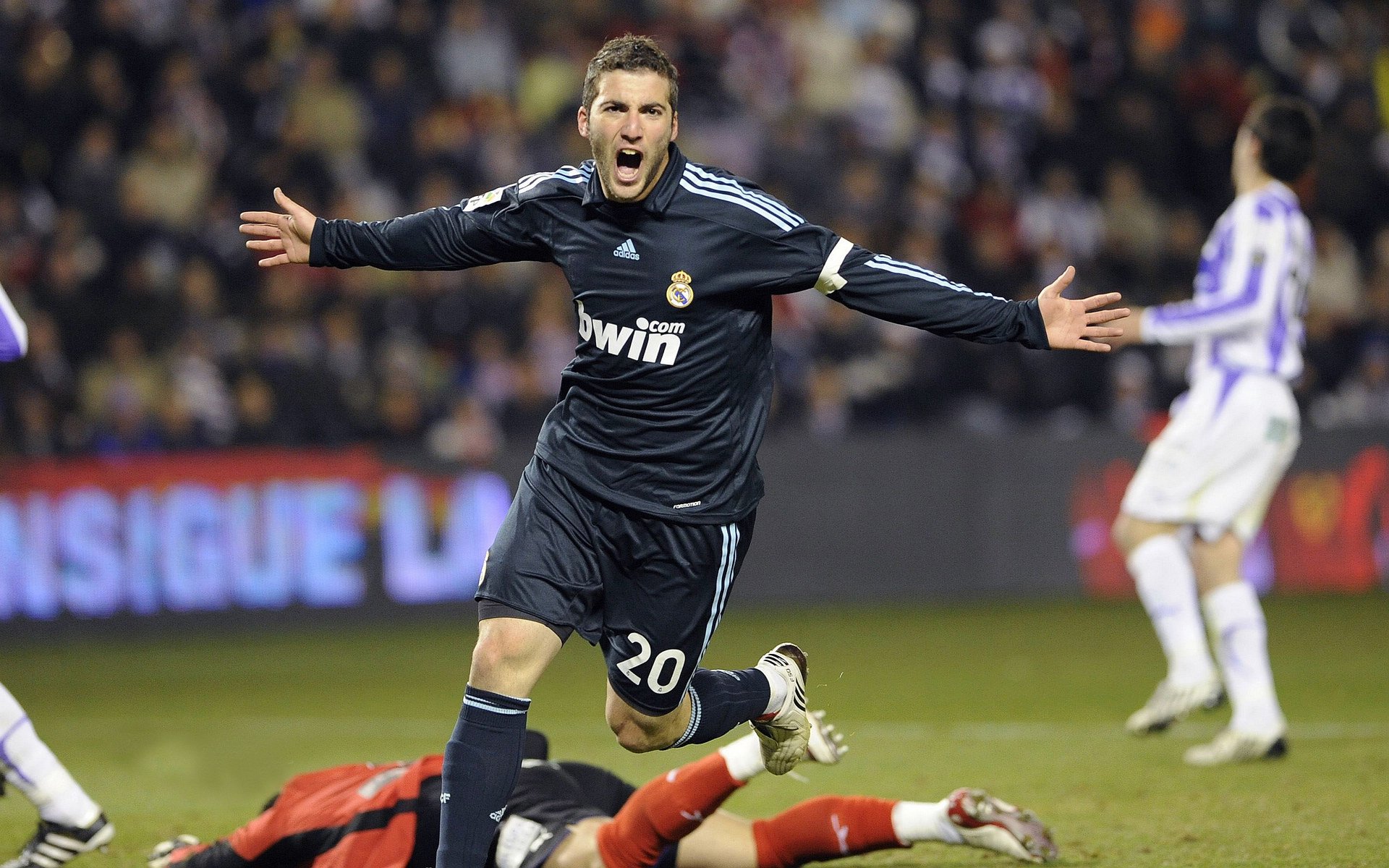 冰火鏖战，巴斯托尼一锤定音—世界排名争夺战中的北欧铁血与北非雄鹰