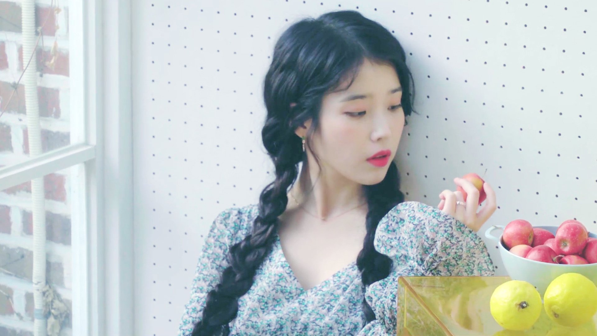 欧冠淘汰赛之夜，父亲遥控器上的双星闪耀