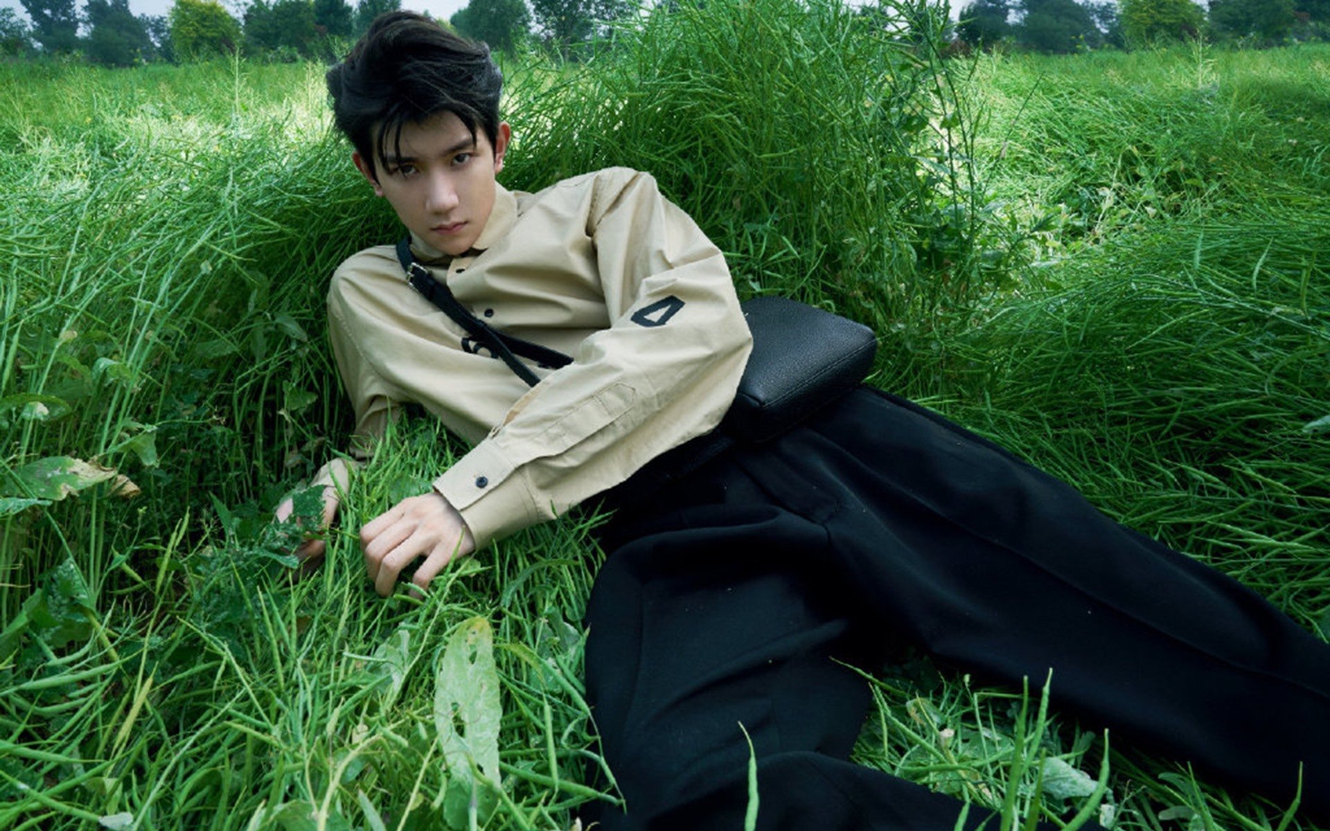 一瞬，当牙买加速度与日本意志在阿布扎比的夜幕下相撞